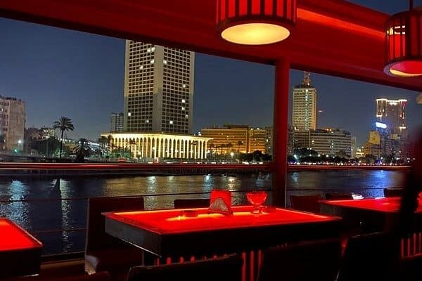 Nightlife in Zamalek lounges right be the Nile